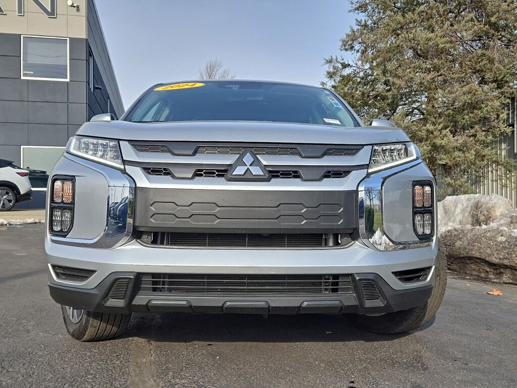 Used 2024 Mitsubishi Outlander Sport 2.0 SE SUV