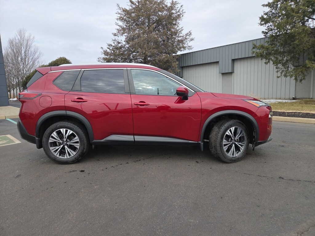 Used 2022 Nissan Rogue SV SUV