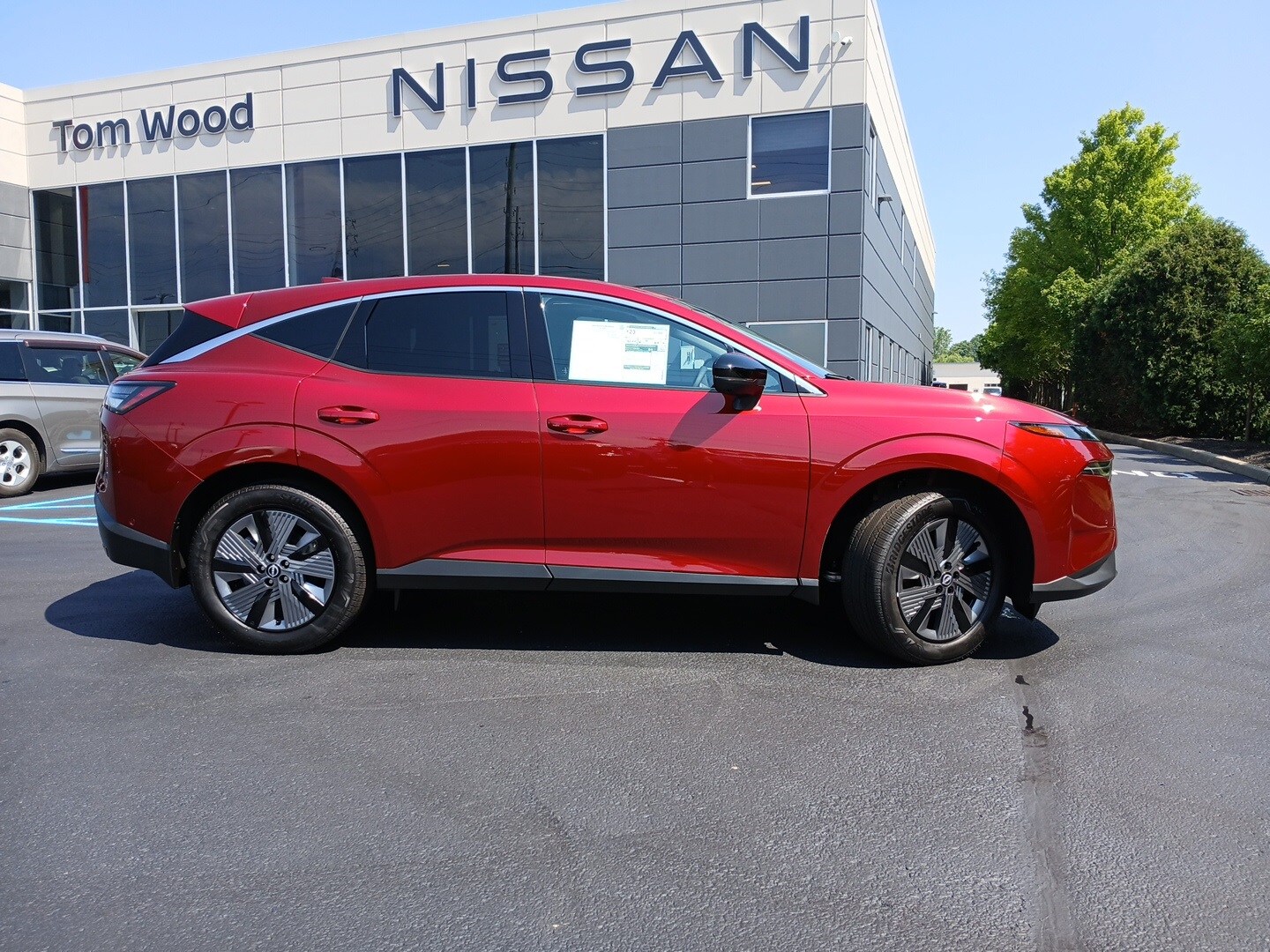 2025 Nissan Murano SL photo 2