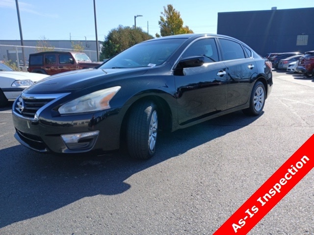 Used 2013 Nissan Altima Sedan S with VIN 1N4AL3AP8DN530255 for sale in Indianapolis, IN