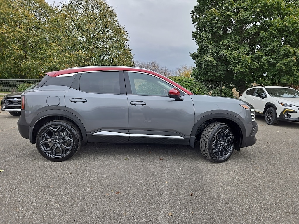 New 2026 Nissan Kicks SR SUV