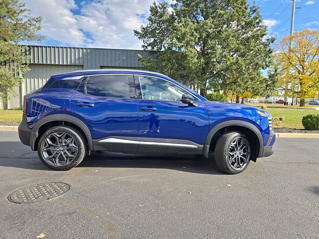 New 2026 Nissan Kicks SR SUV