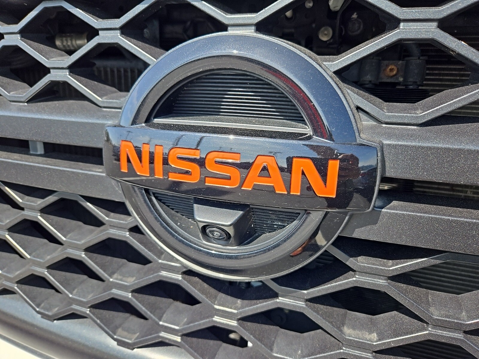 2021 Nissan Titan PRO-4X photo 3