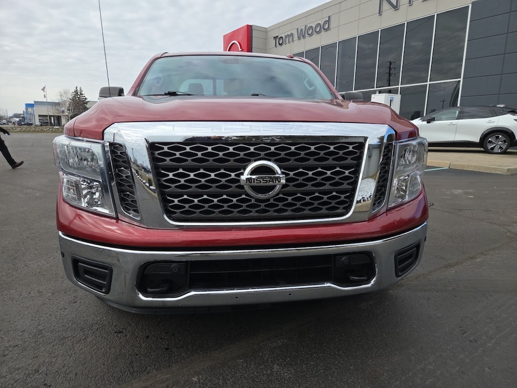 Certified 2018 Nissan Titan SV Truck Crew Cab