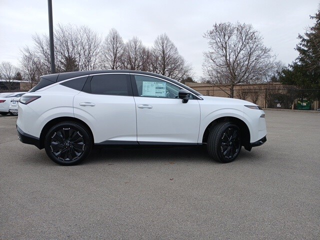 2025 Nissan Murano Platinum photo 2