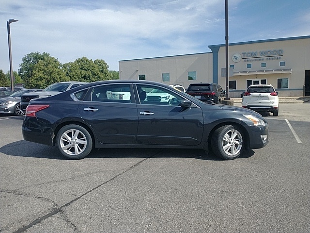 Used 2013 Nissan Altima Sedan SV with VIN 1N4AL3AP3DC915976 for sale in Indianapolis, IN