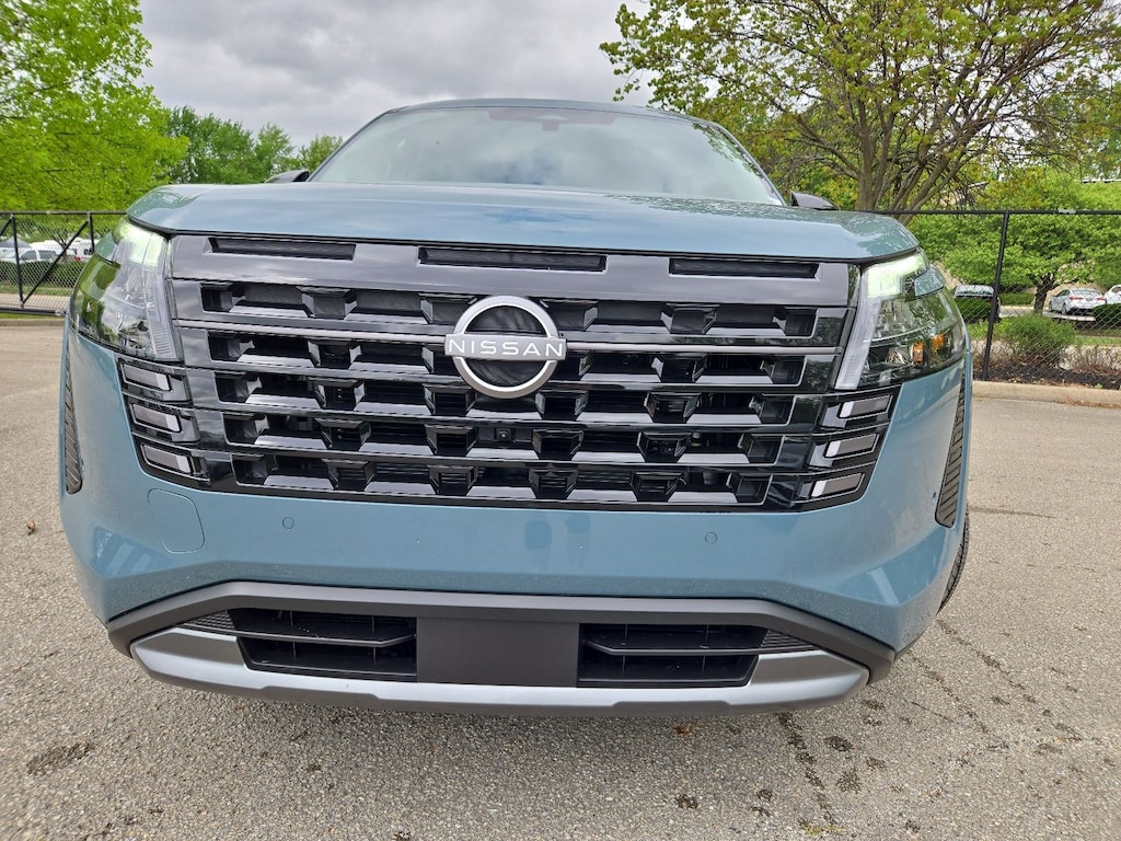 New 2026 Nissan Pathfinder SL SUV