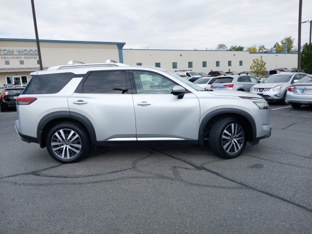 Certified 2022 Nissan Pathfinder Platinum with VIN 5N1DR3DJ7NC259145 for sale in Indianapolis, IN