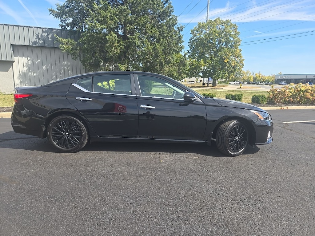New 2025 Nissan Altima SV Sedan