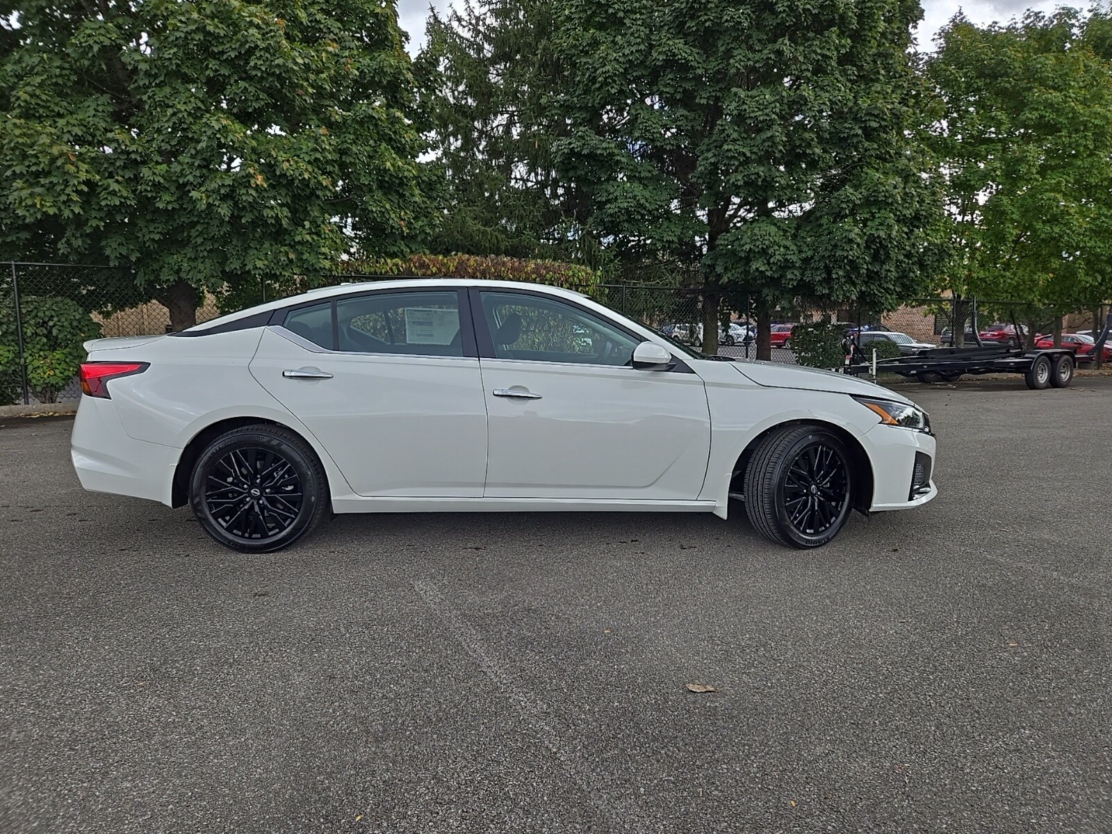 2025 Nissan Altima SV photo 2