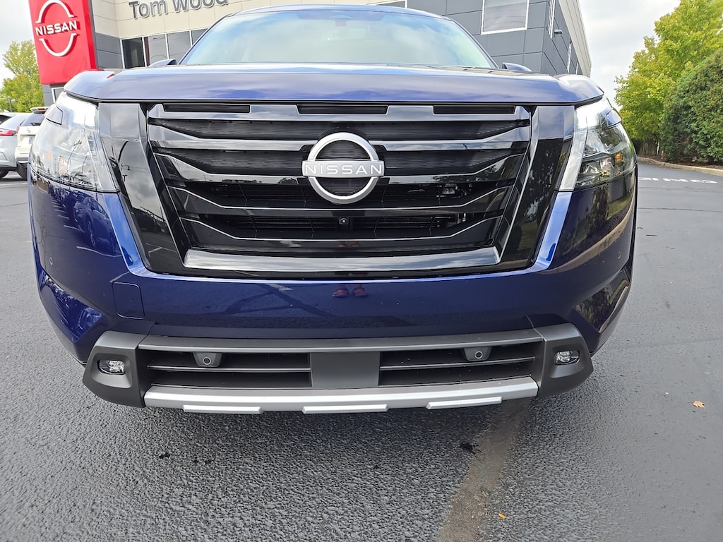 New 2025 Nissan Pathfinder Platinum SUV