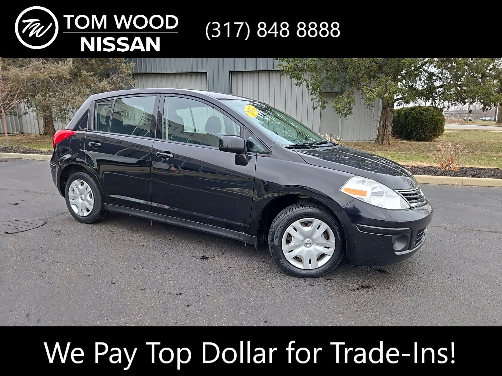 2012 Nissan Versa S's photo