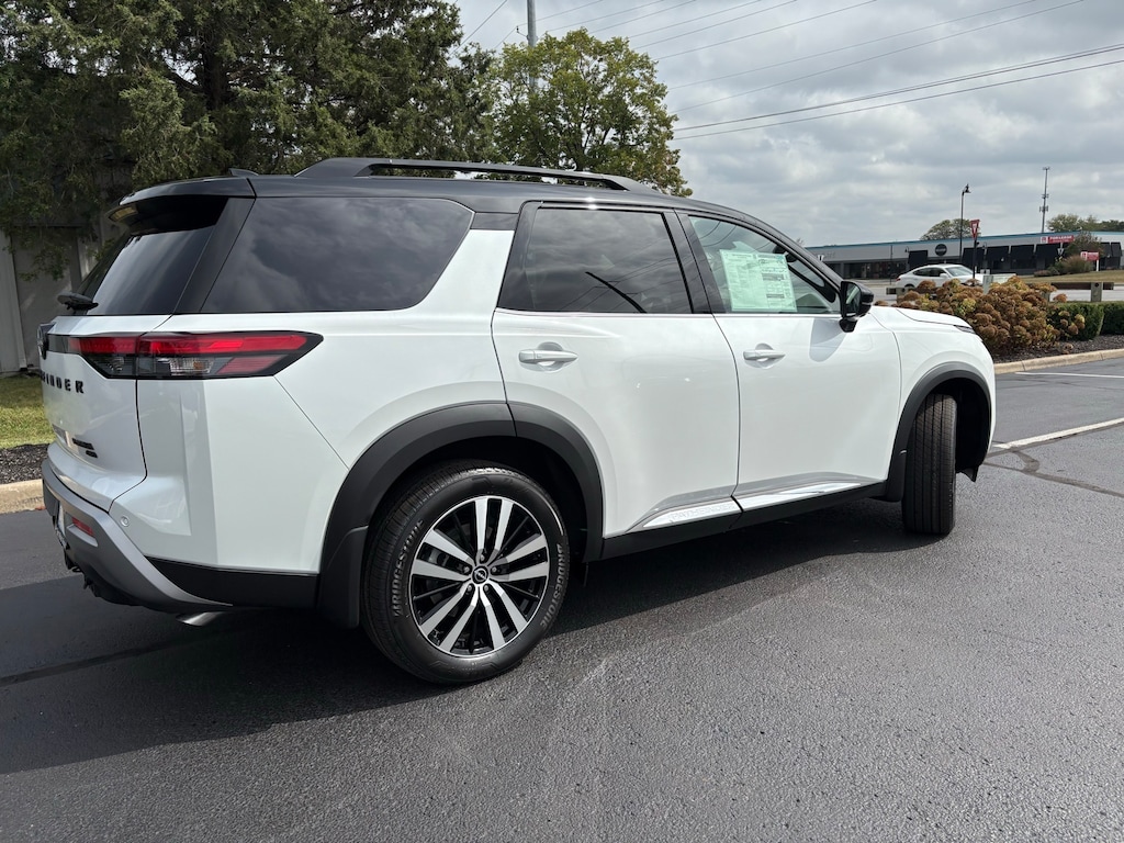 New 2025 Nissan Pathfinder Platinum SUV