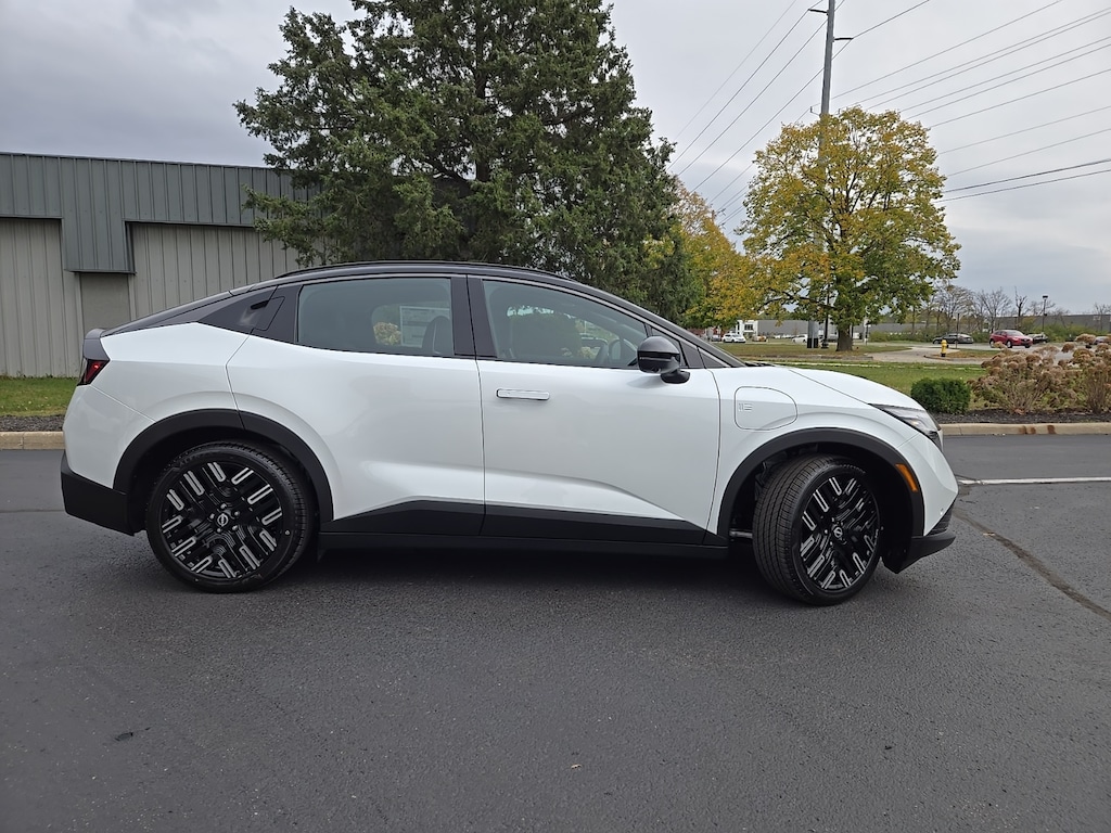 New 2026 Nissan Leaf  SUV