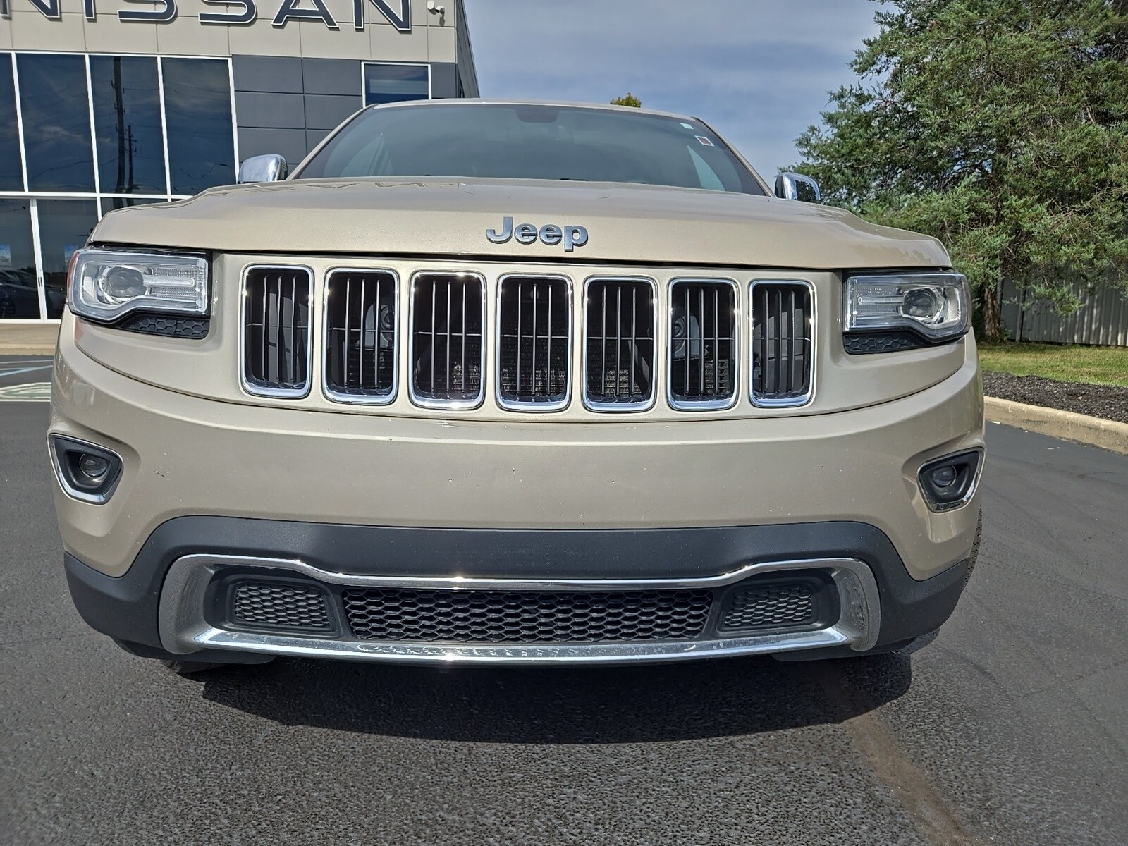 2014 Jeep Grand Cherokee Limited photo 2