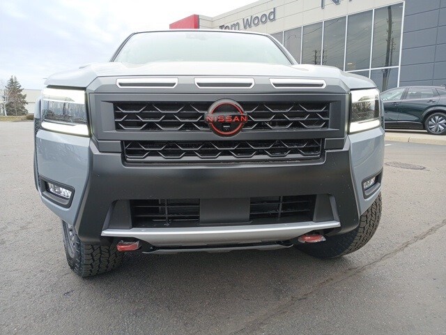 2025 Nissan Frontier PRO-4X photo 4