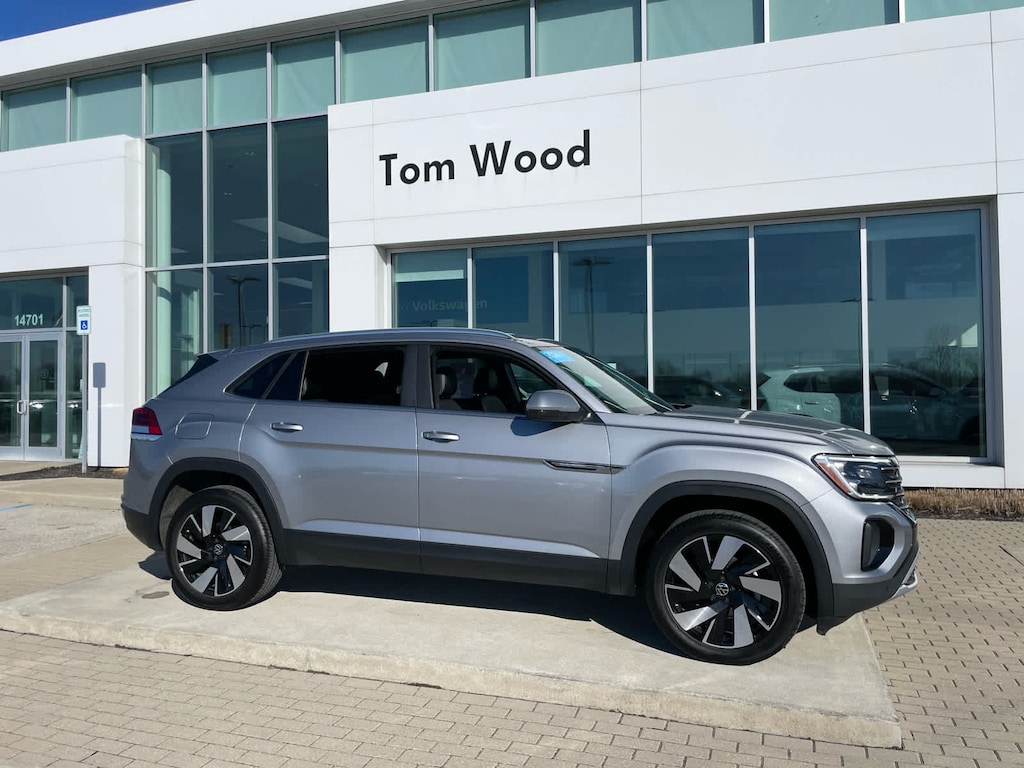 Certified 2024 Volkswagen Atlas Cross Sport 2.0T SE w/Technology SUV