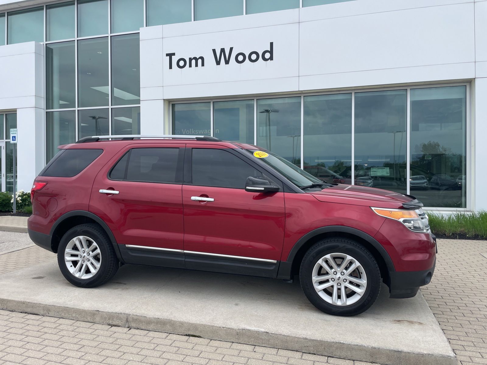 Vehicle Image 2