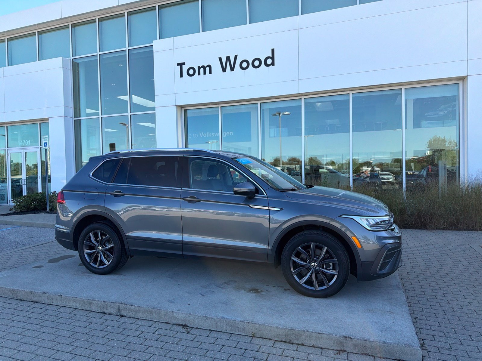 2023 Volkswagen Tiguan SE
