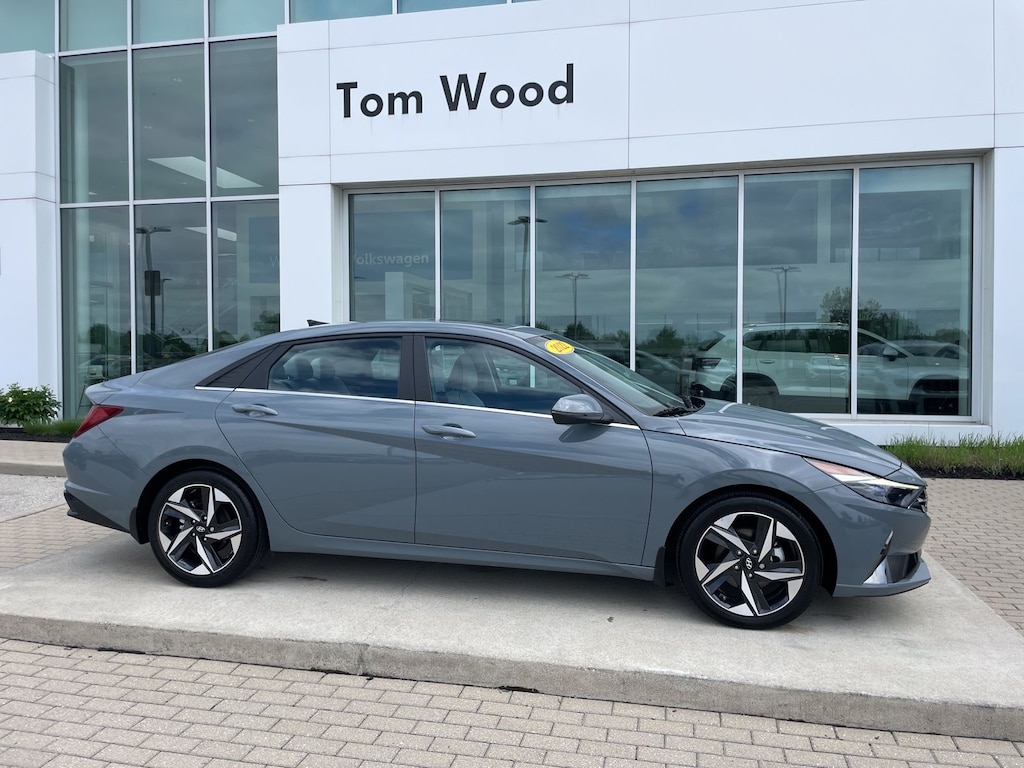 Used 2022 Hyundai Elantra Limited Sedan