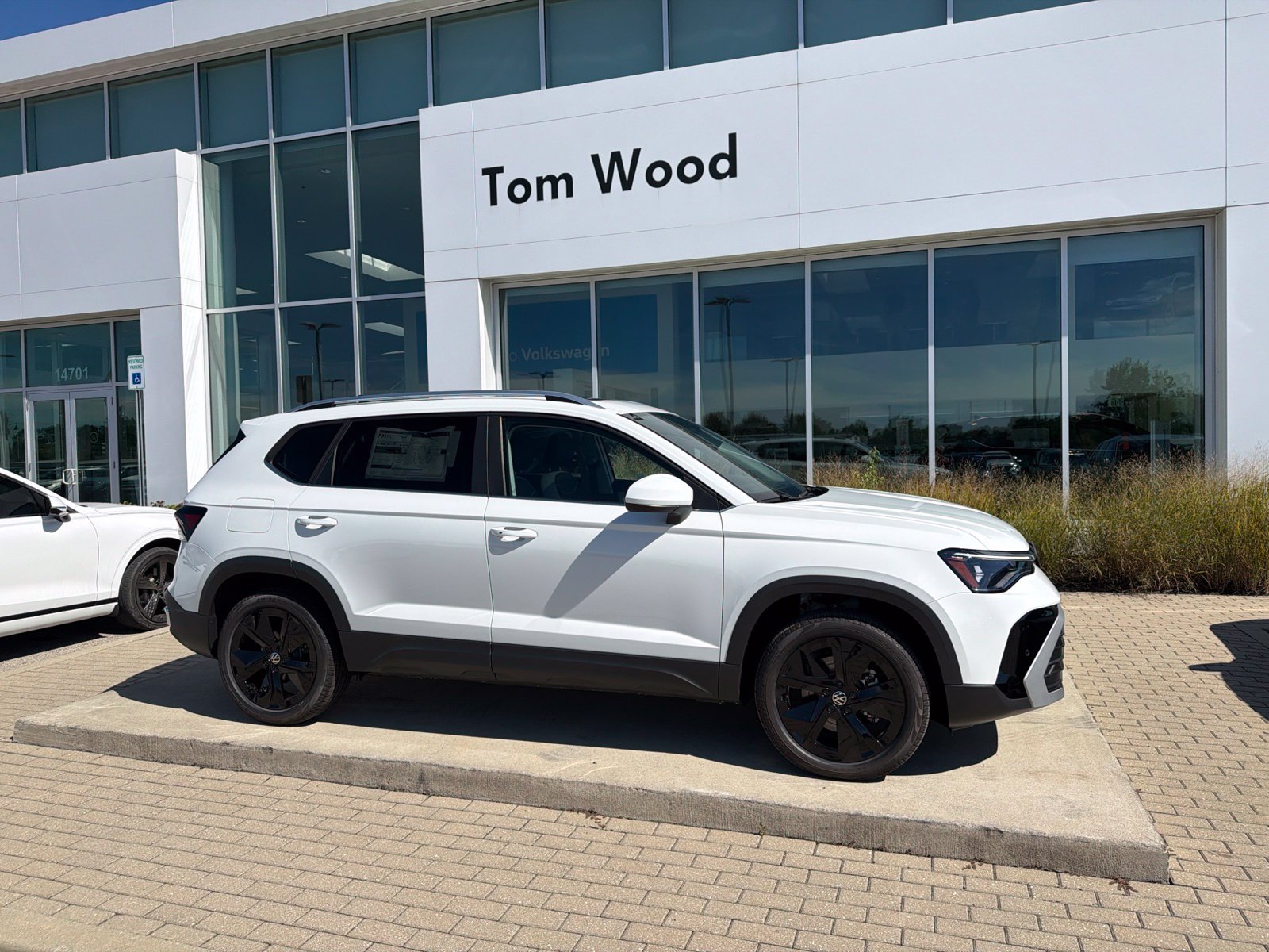 2026 Volkswagen Taos SE