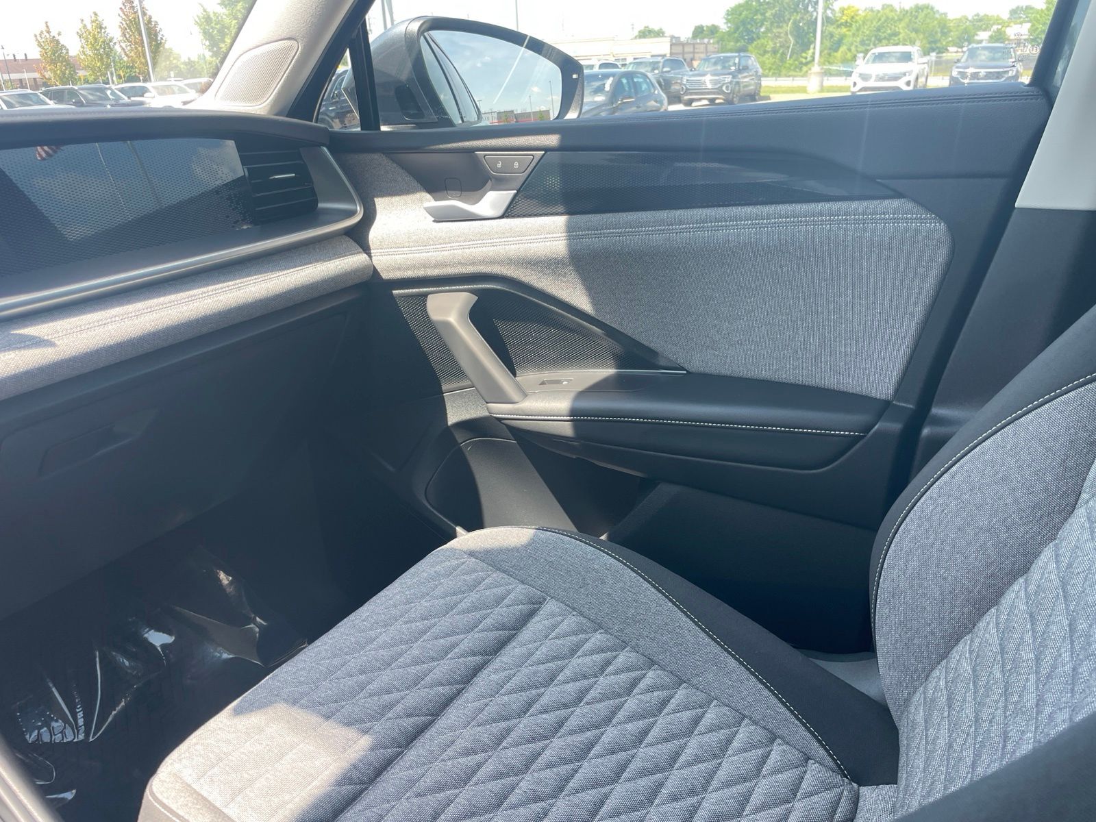 2026 Volkswagen Tiguan S - Photo 35