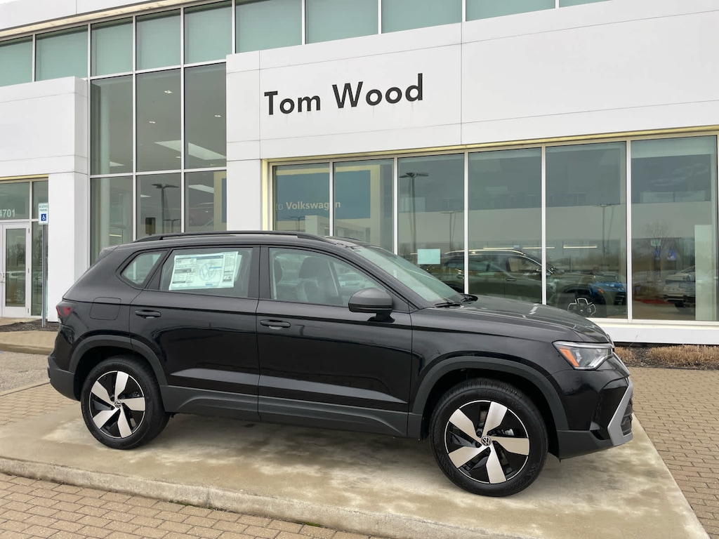 New 2026 Volkswagen Taos S 4MOTION