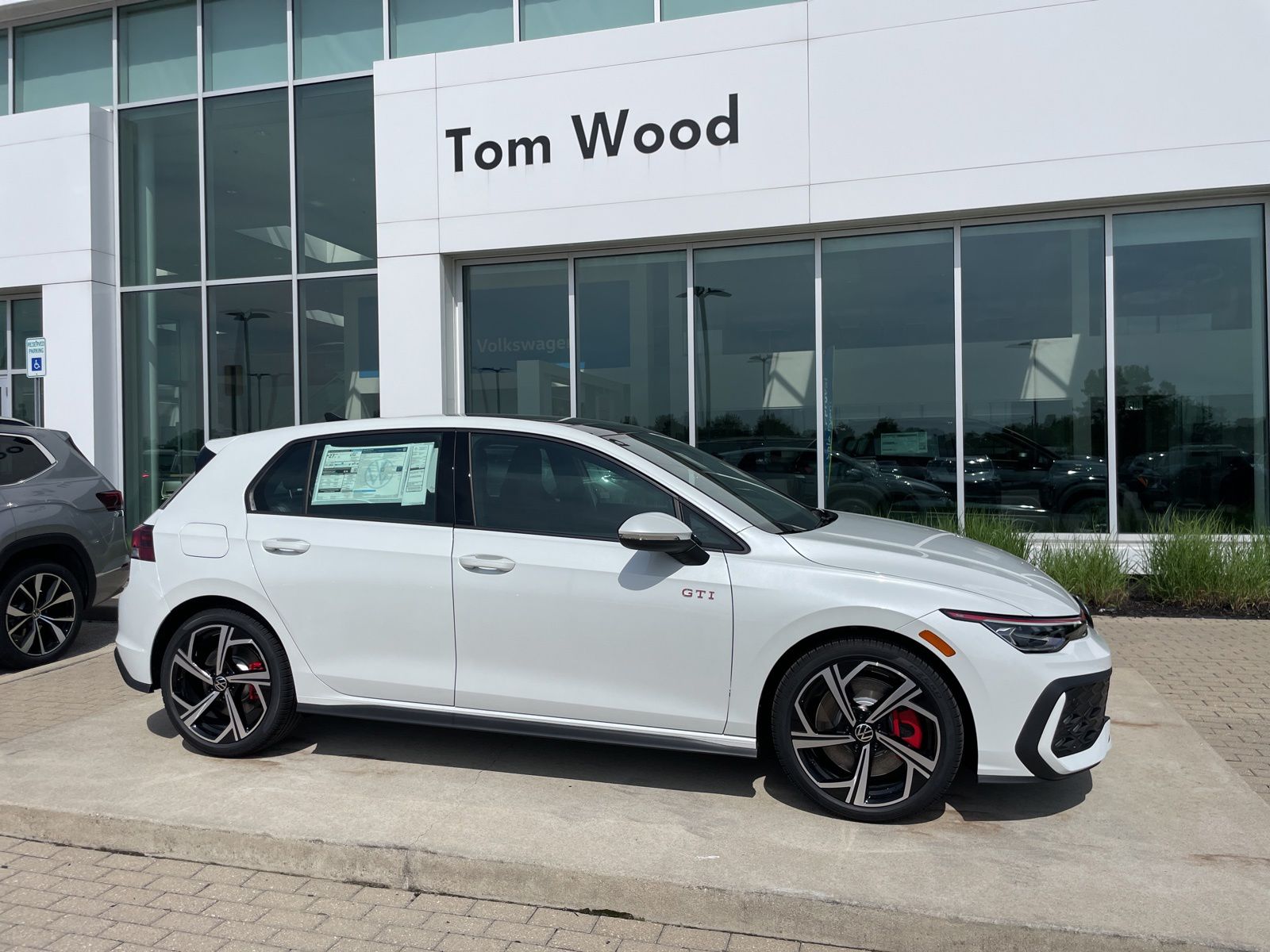 2026 Volkswagen Golf GTI 2.0T SE 4-door DSG's photo