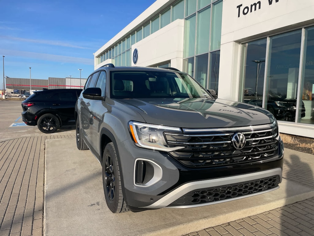 New 2026 Volkswagen Atlas 2.0T Peak Edition 4MOTION