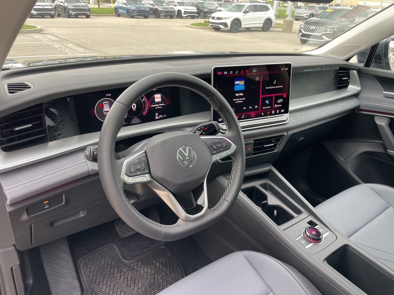 2026 Volkswagen Tiguan SE - Photo 22