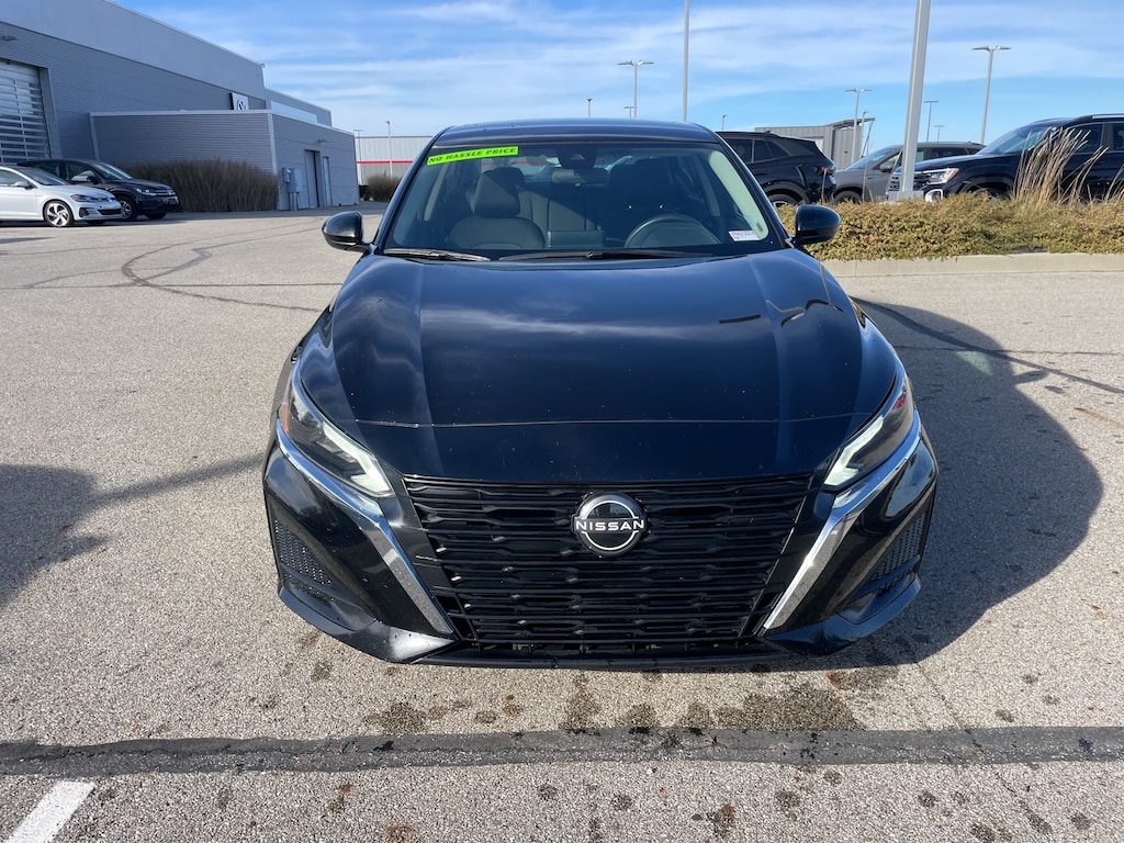 Used 2023 Nissan Altima 2.5 SV Sedan