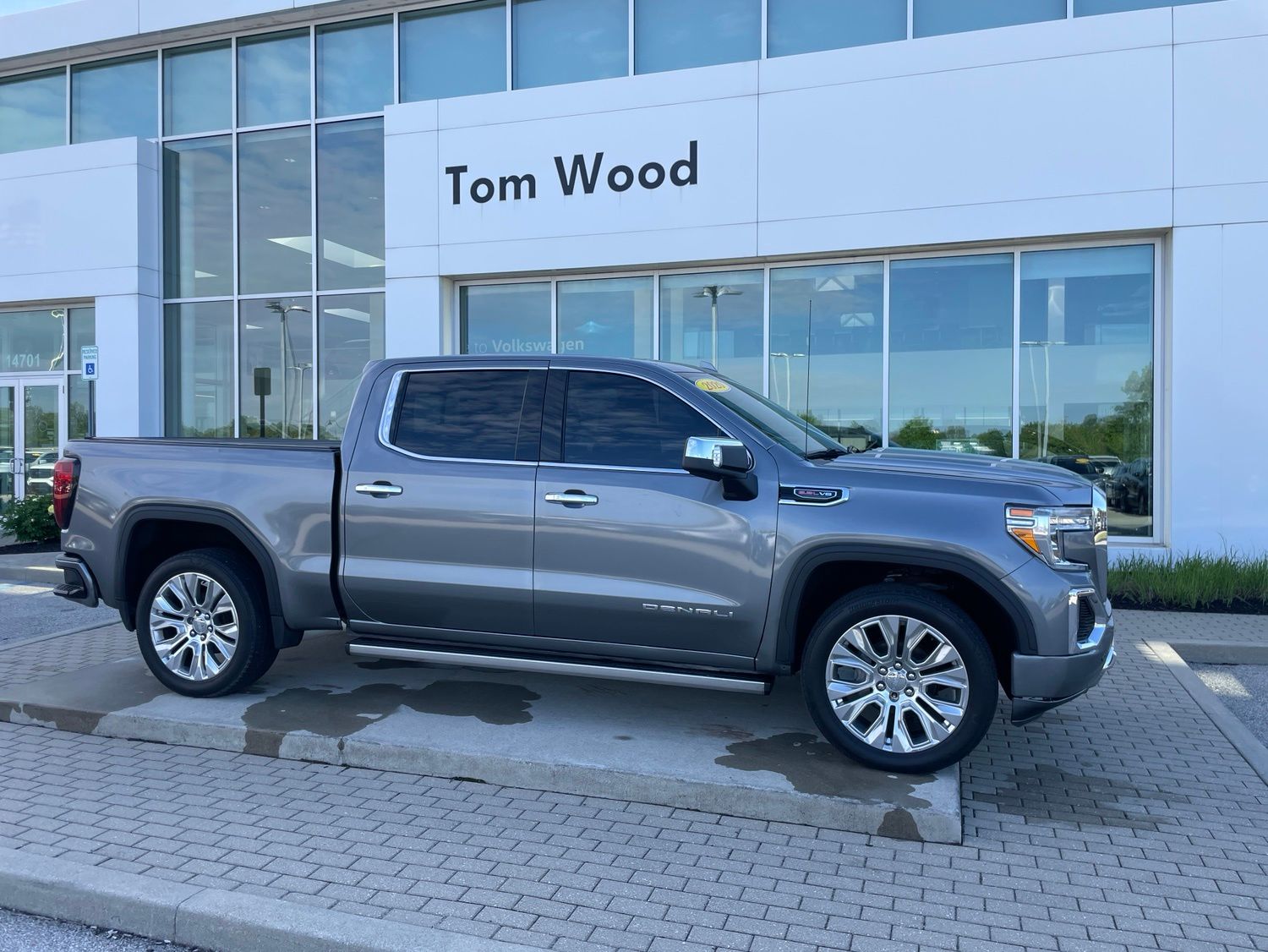 2020 GMC Sierra Denali 4WD Crew Cab Short Box's photo