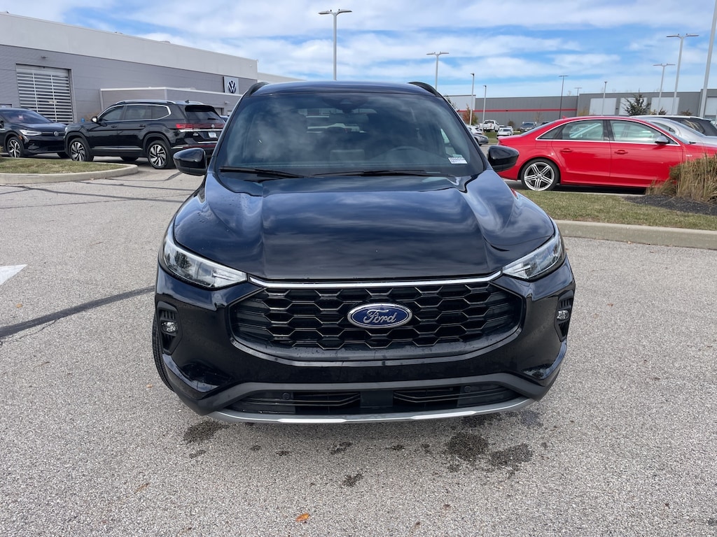 Used 2025 Ford Escape ST-Line Select SUV