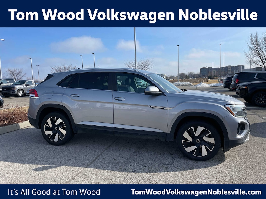 Used 2024 Volkswagen Atlas Cross Sport 2.0T SE w/Technology SUV