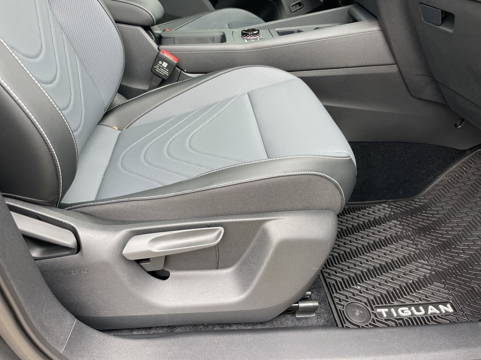 2026 Volkswagen Tiguan SE - Photo 67