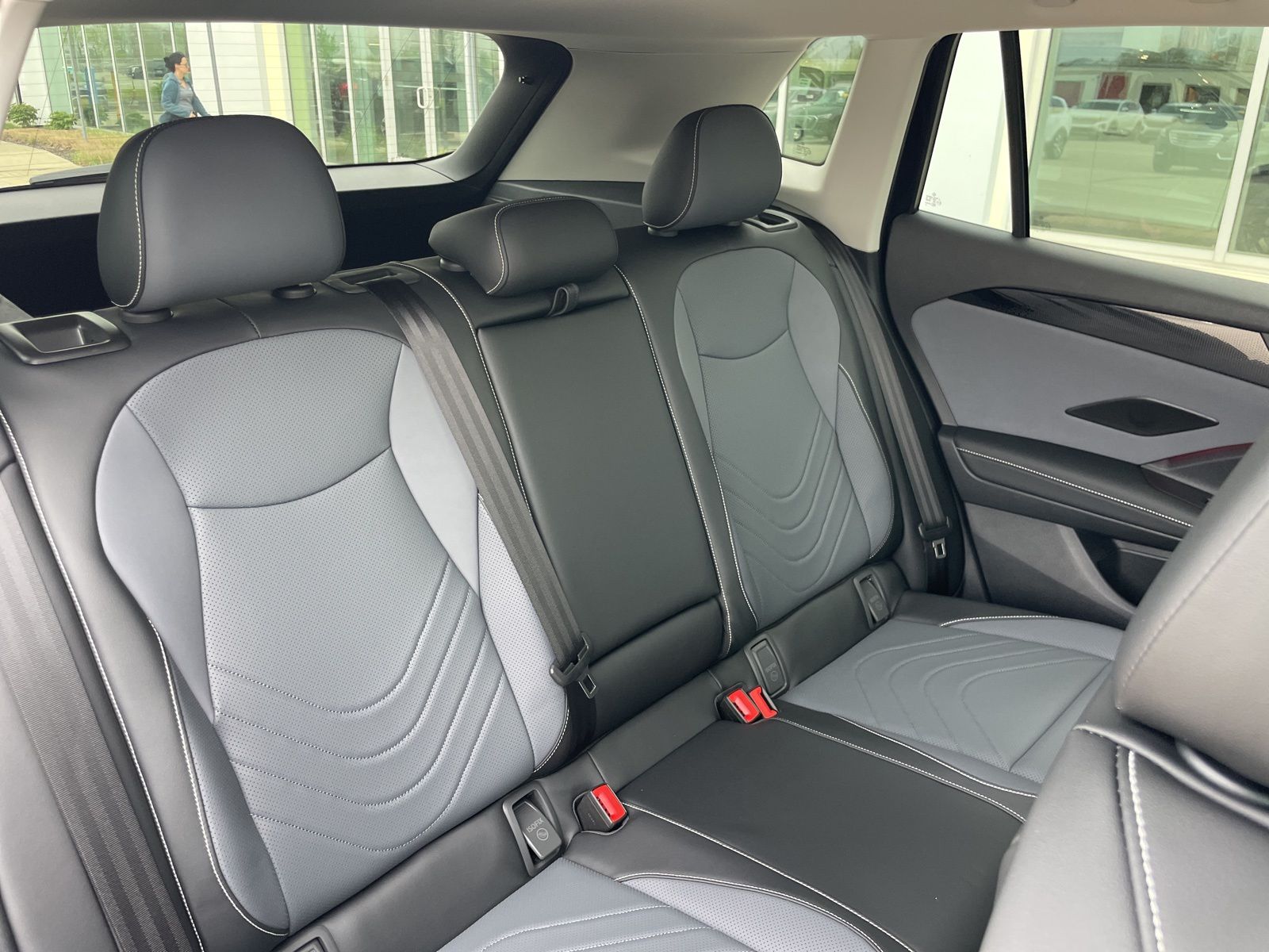 2026 Volkswagen Tiguan SE - Photo 40