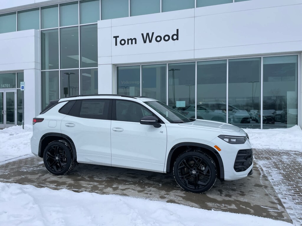 New 2026 Volkswagen Tiguan SE R-Line Black 2.0T 4MOTION