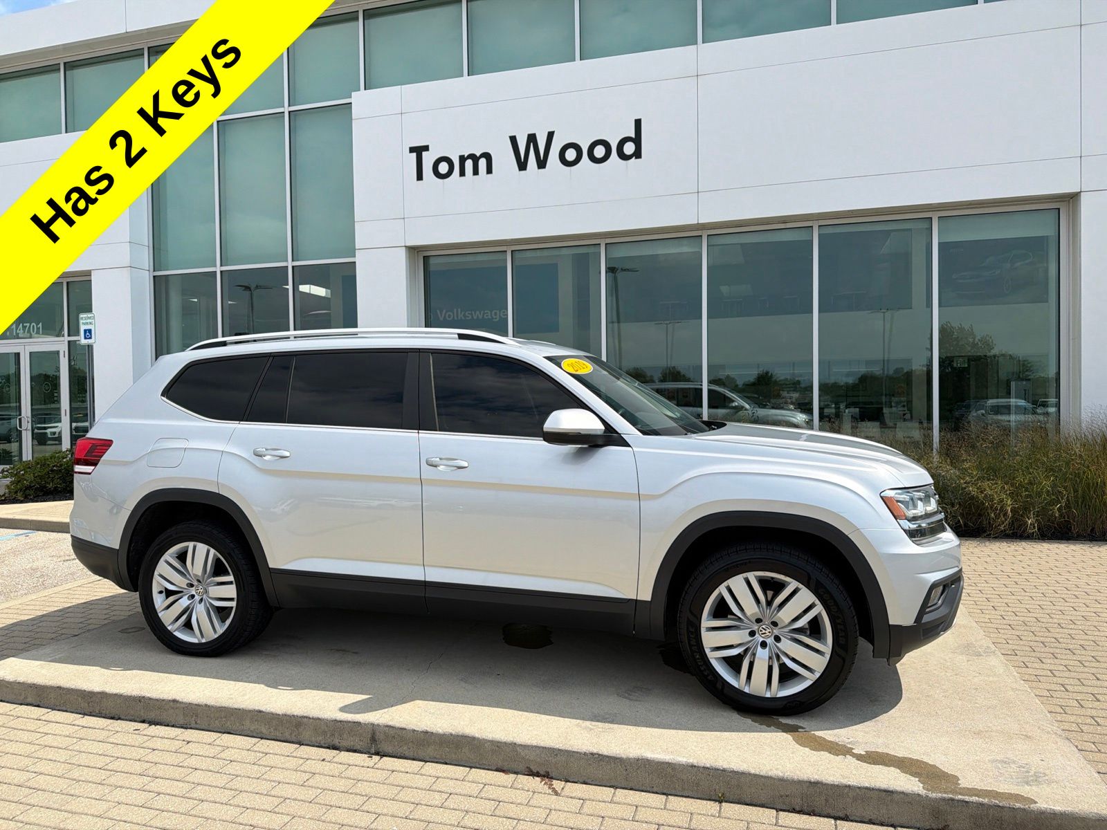 Used 2019 Volkswagen Atlas SE w/Tech with VIN 1V2WR2CA6KC561108 for sale in Noblesville, IN