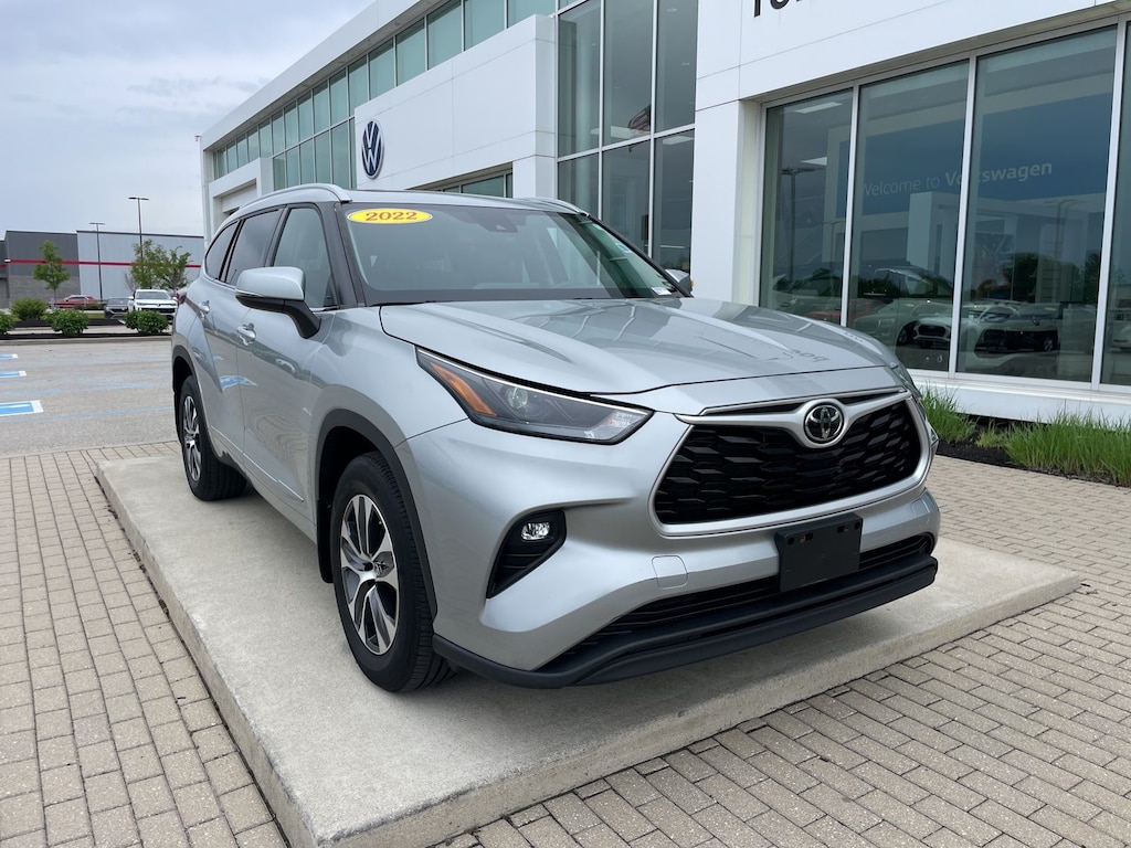 Used 2022 Toyota Highlander XLE SUV