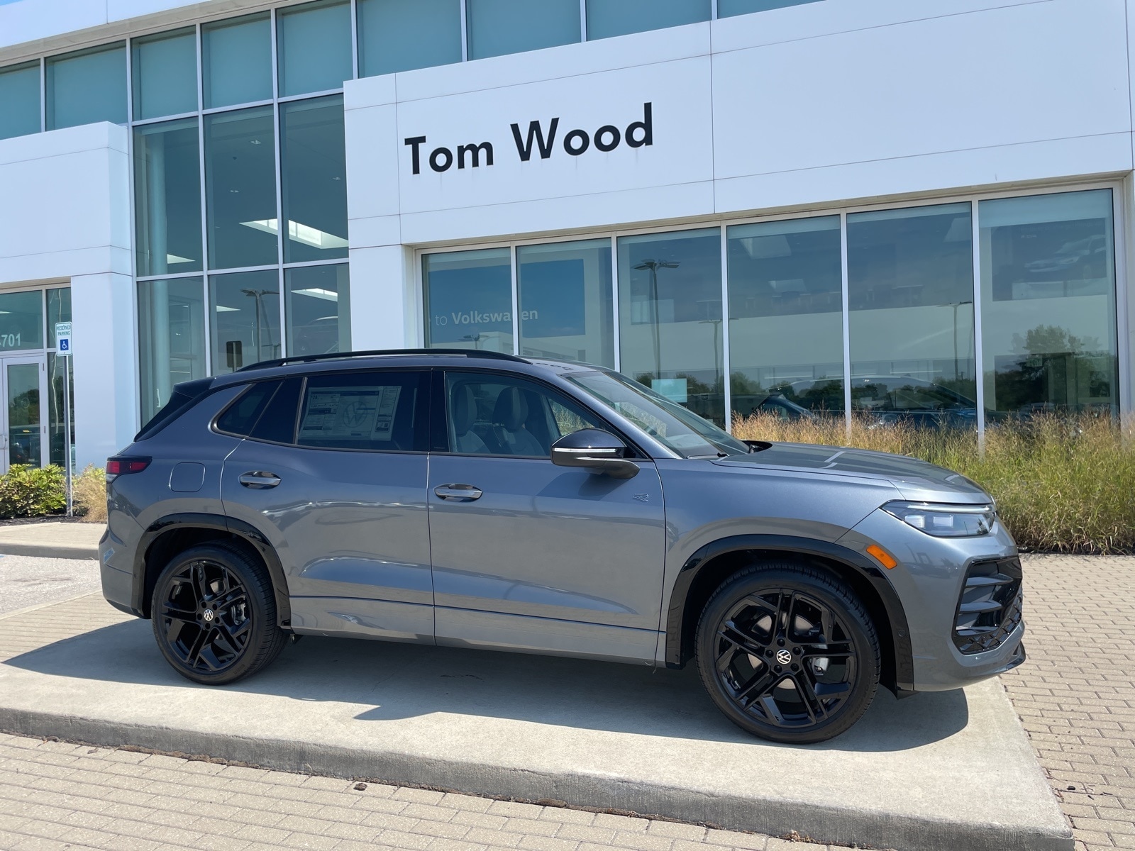 2025 Volkswagen Tiguan 2.0T FWD 