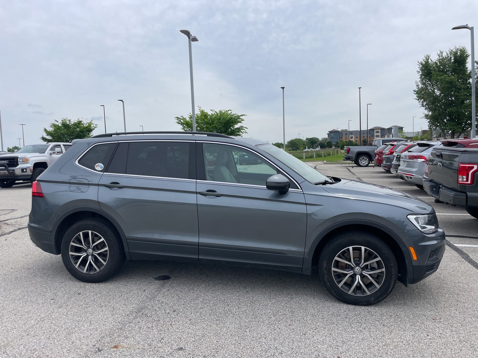 2019 Volkswagen Tiguan 2.0T SEL R-Line 4Motion's photo