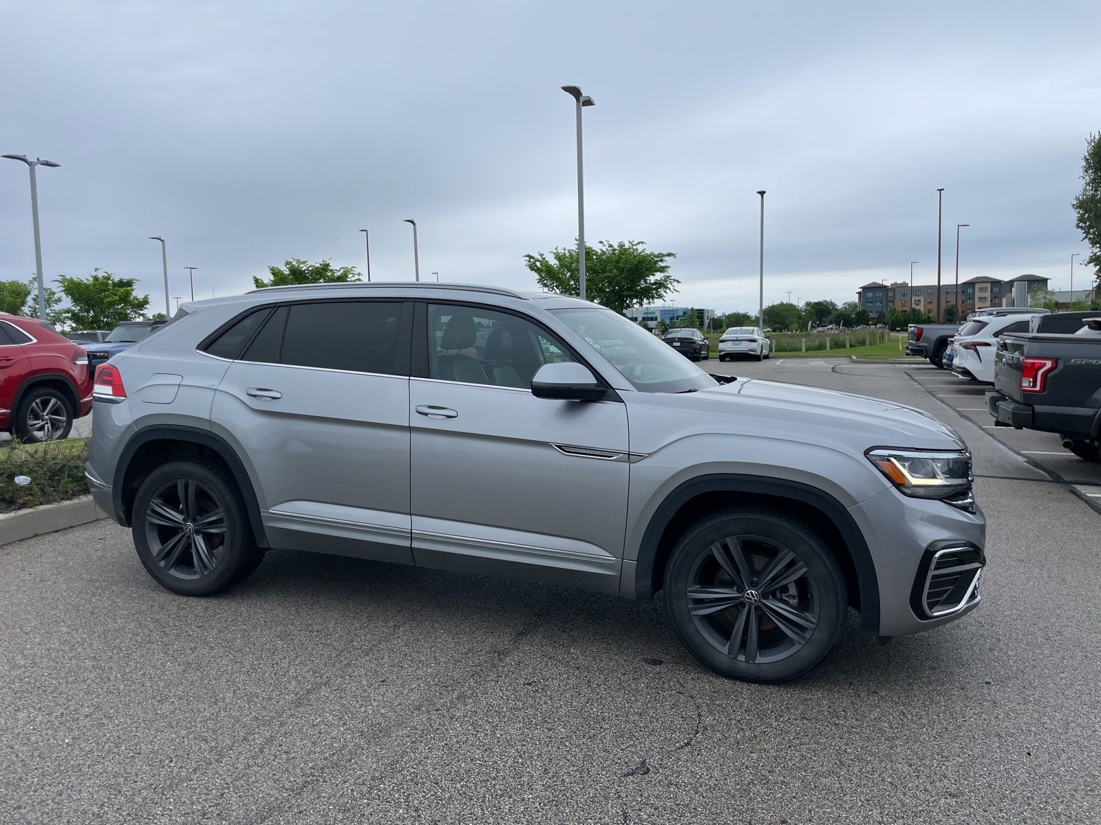 2021 Volkswagen Atlas Cross Sport 3.6L V6 SE w/Tech R-Line 4MOTION's photo
