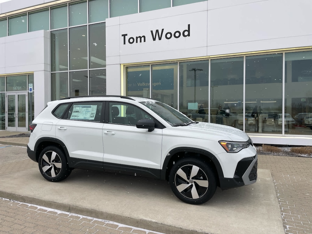 New 2026 Volkswagen Taos S 4MOTION