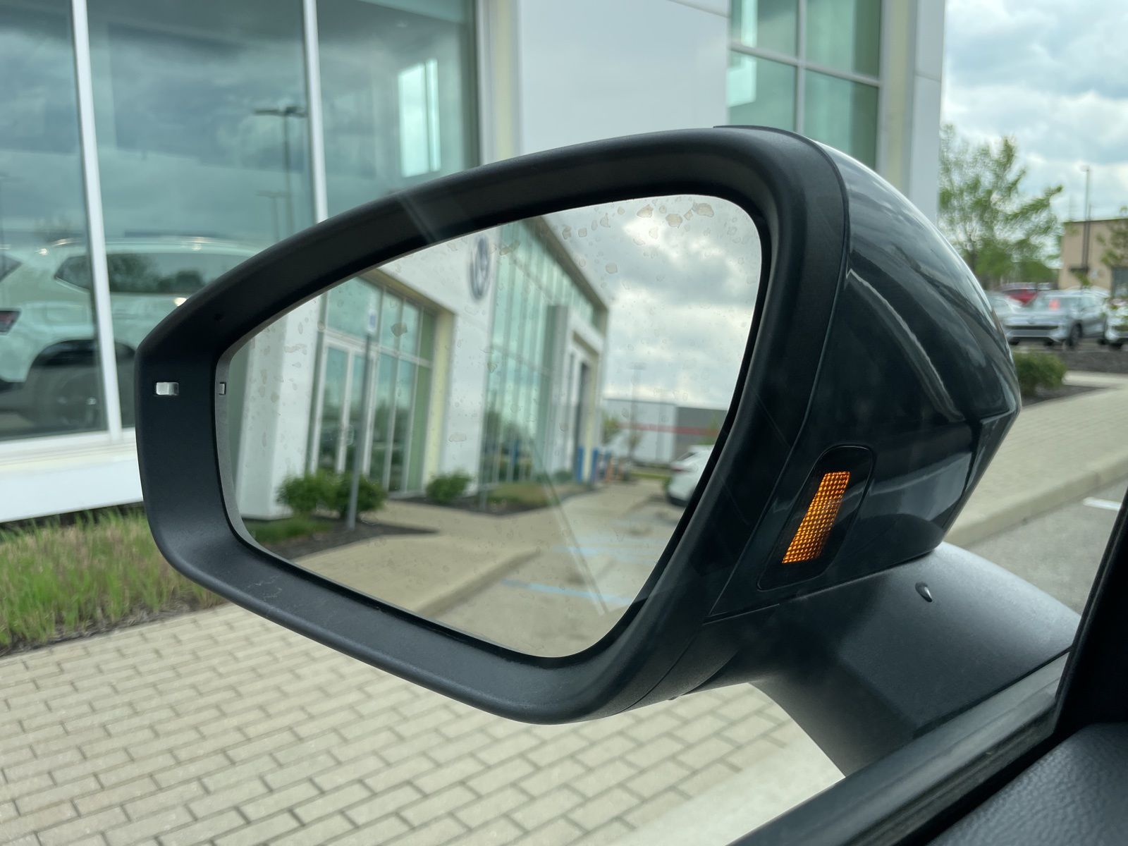 2026 Volkswagen Tiguan SE - Photo 25