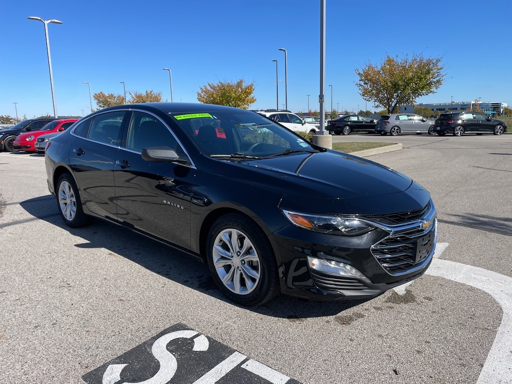 Used 2025 Chevrolet Malibu 1LT Sedan