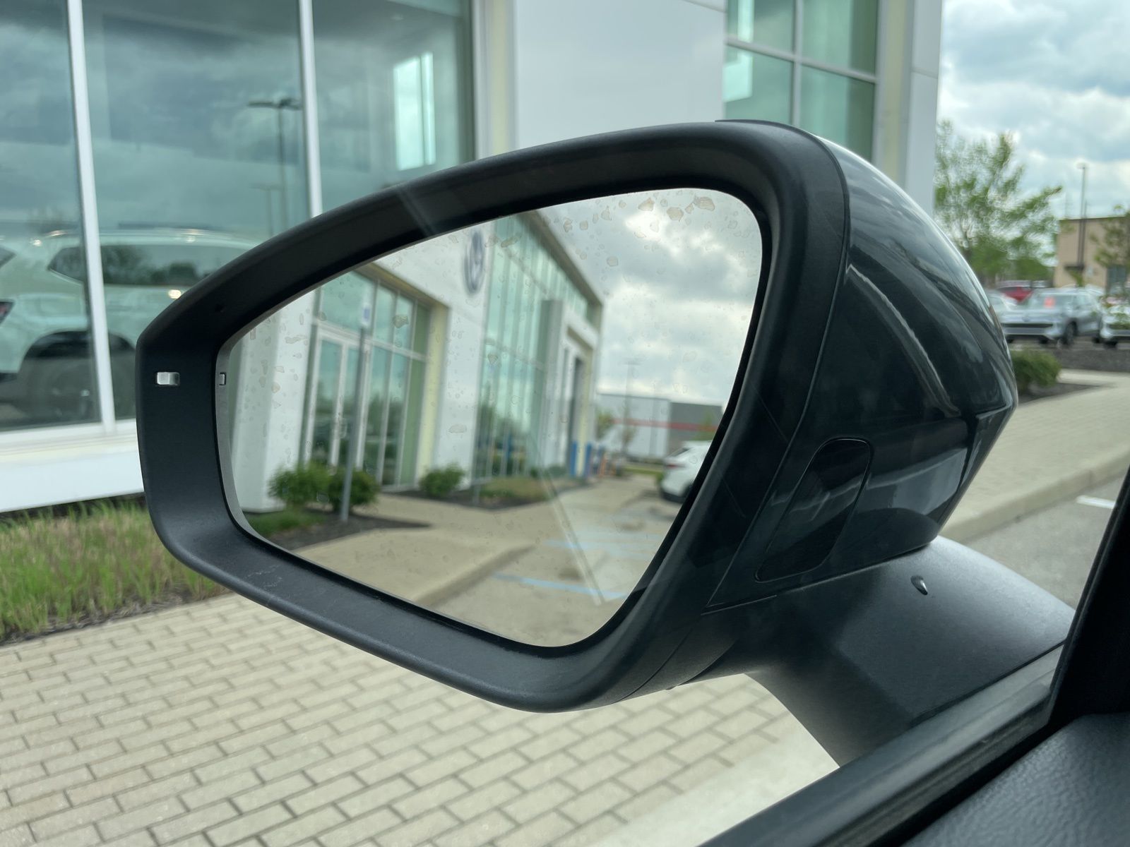 2026 Volkswagen Tiguan SE - Photo 24