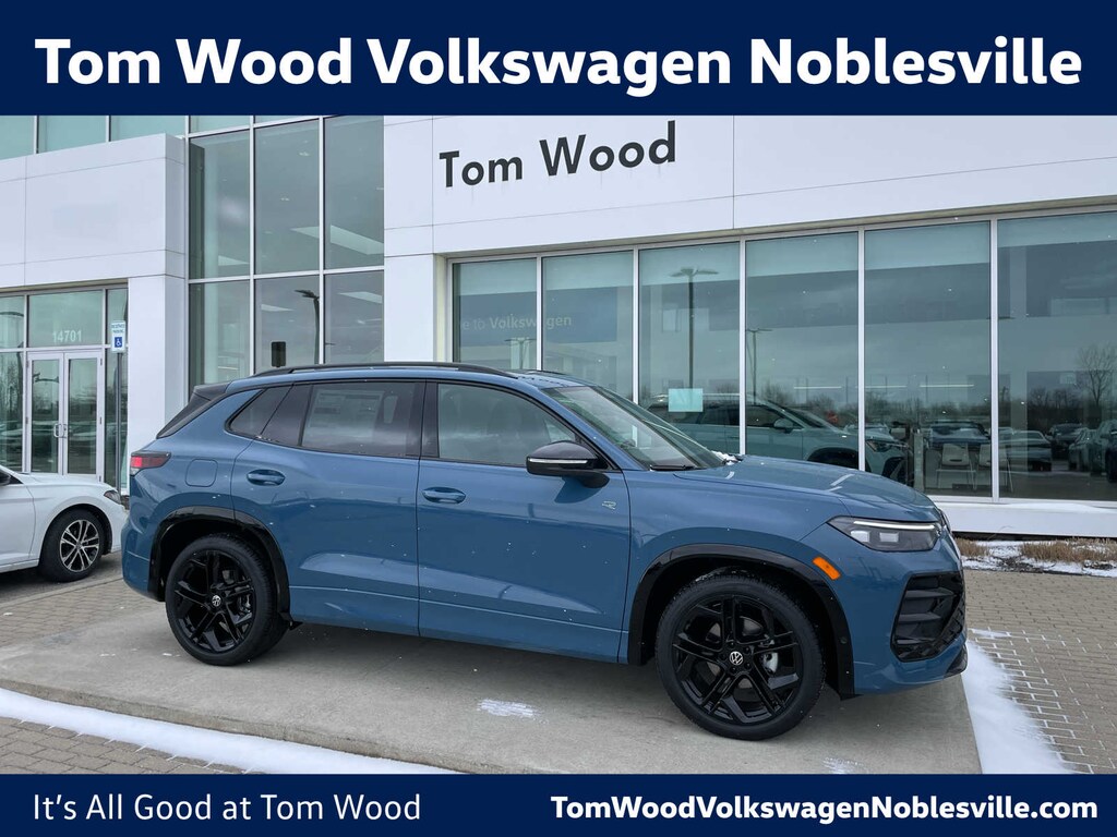 New 2026 Volkswagen Tiguan SE R-Line Black 2.0T FWD