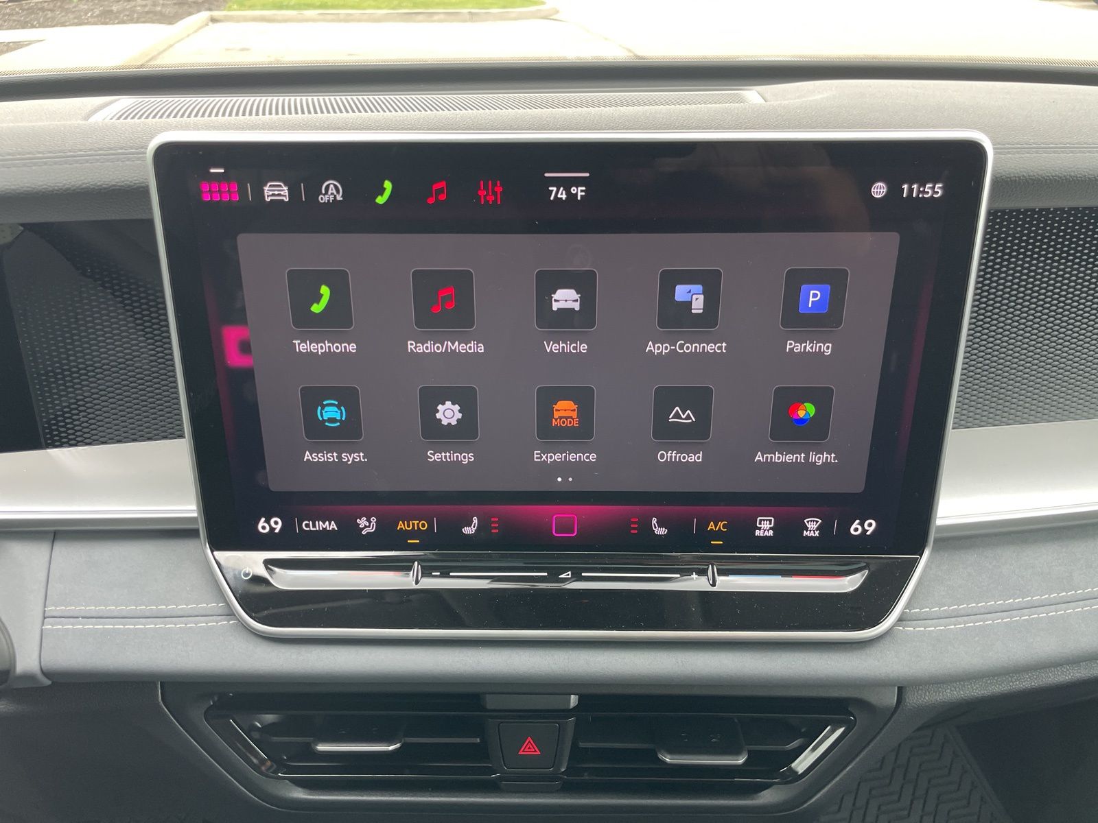 2026 Volkswagen Tiguan SE - Photo 33