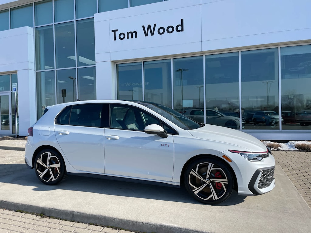 New 2025 Volkswagen Golf GTI SE 2.0T DSG