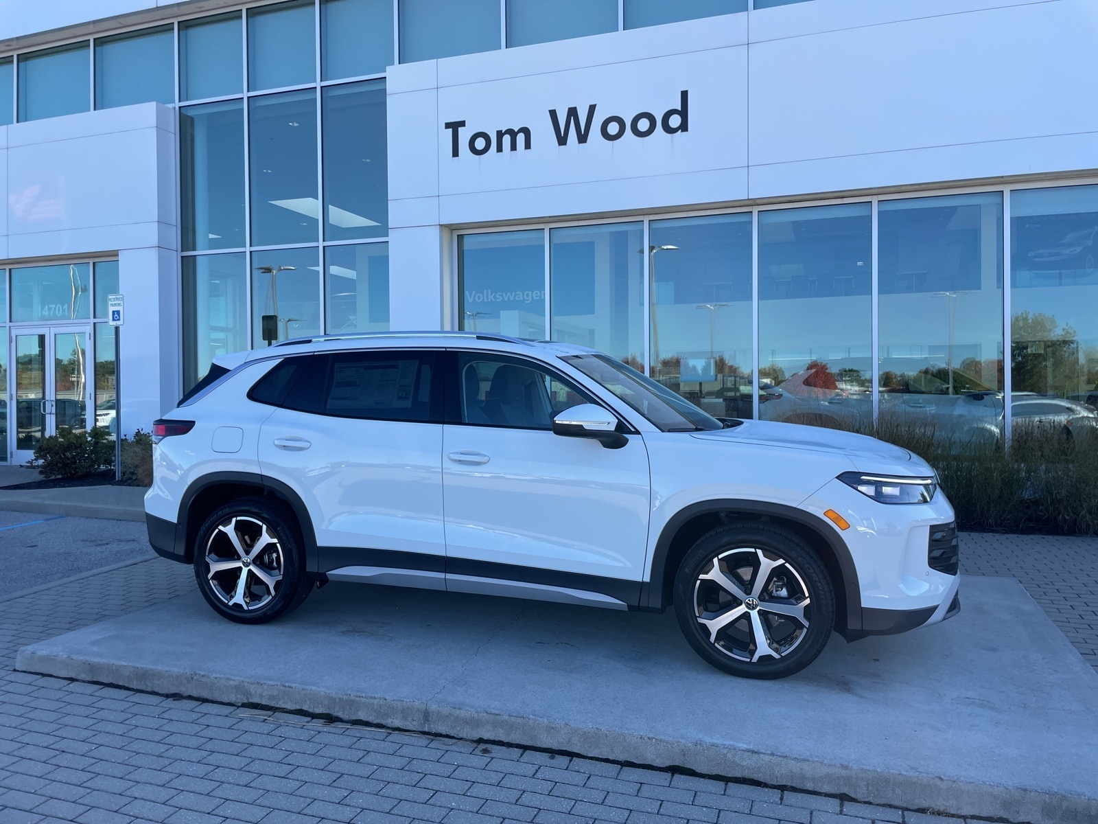 2026 Volkswagen Tiguan 2.0T FWD 